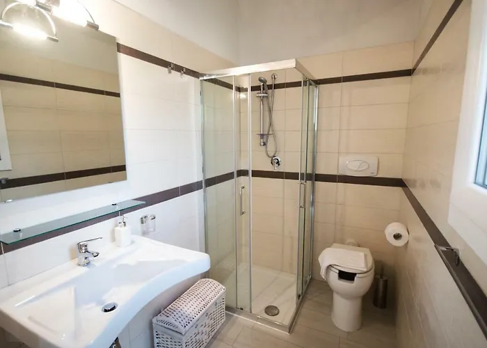 Edone 3* مارودجو